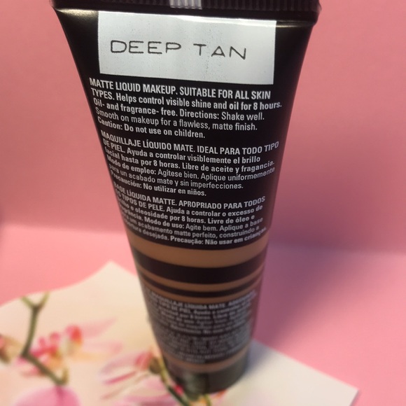 Mary Kay Mary Kay At Play Makeup Deep Tan - Picture 3 of 5